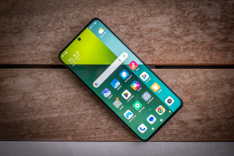Megérkezett a Xiaomi néptelefonjának legújabb kiadása