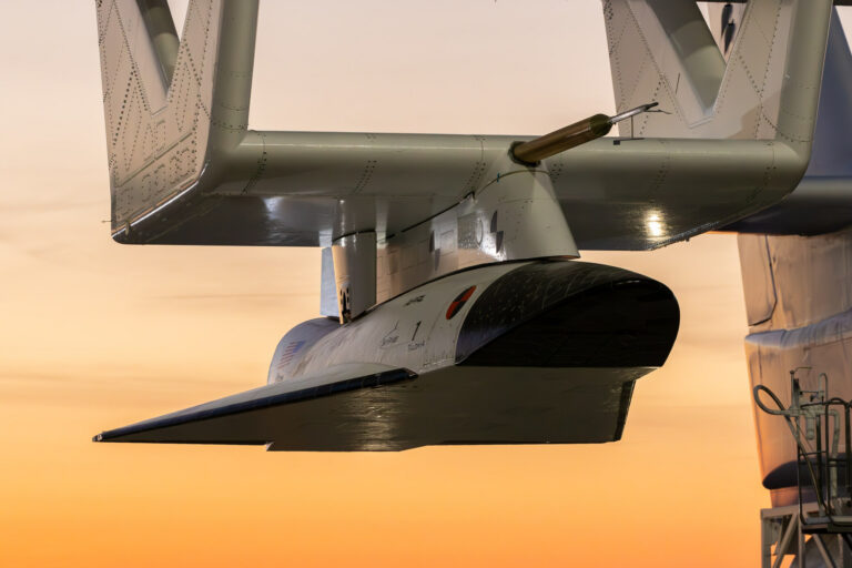Először indították be a Stratolaunch hiperszonikus járművét
