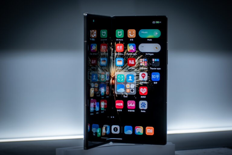 Még nem kapható, de Európában is bemutatkozott a Xiaomi legizgalmasabb telefonja
