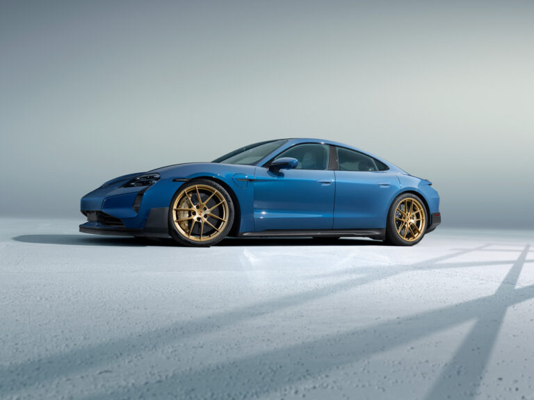 Így lépi át az elektromos autózás korlátait a Porsche Taycan