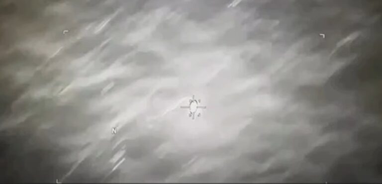 Nem fog rajta a Hellfire lövedék sem – ezek voltak a mai kongresszusi UFO-meghallgatás hajmeresztő pontjai