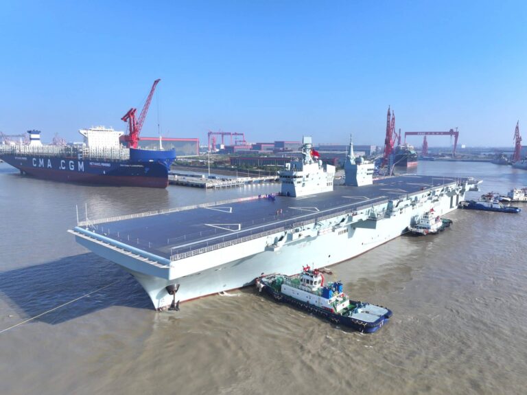 Kína óriási, kétéltű monstrumja mellett eltörpül Tajvan tervezett rohamhajója